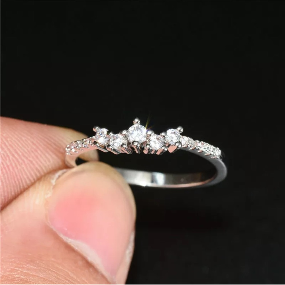 Elegant 925 Silver Ring Jewerly White Sapphire - Picture 2 of 3